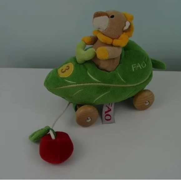 FAO Schwarz Toys Fao Lion In Green Leaf Car Plush Stuffed Animal Pull Toy Wooden Wheels